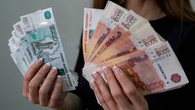 Как подать заявление на выплату 10 000 рублей в Спортмастер